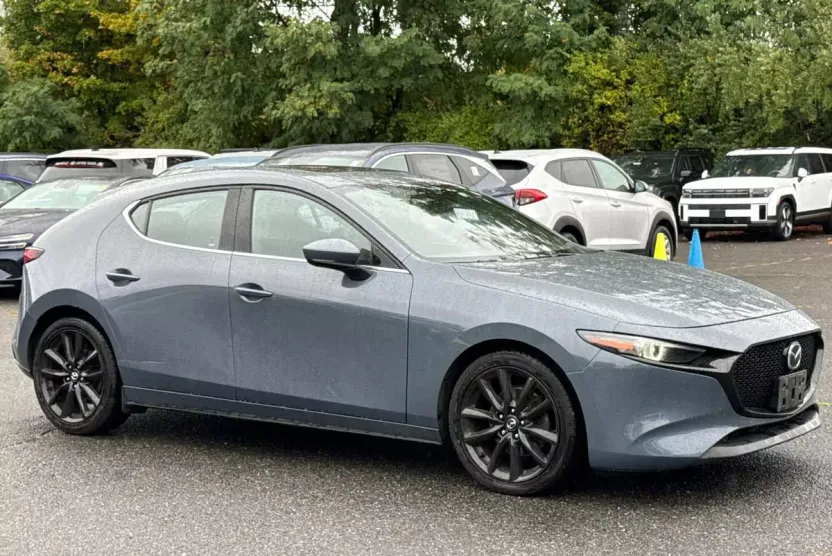 2019 Mazda Mazda3 Hatchback Premium photo 1