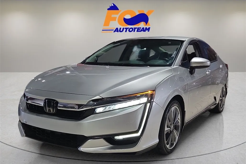 2018 Honda Clarity Plug-In Hybrid Touring photo 1