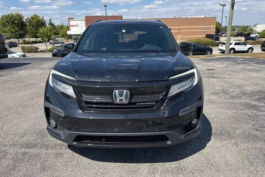 2020 Honda Pilot Black Edition photo 1