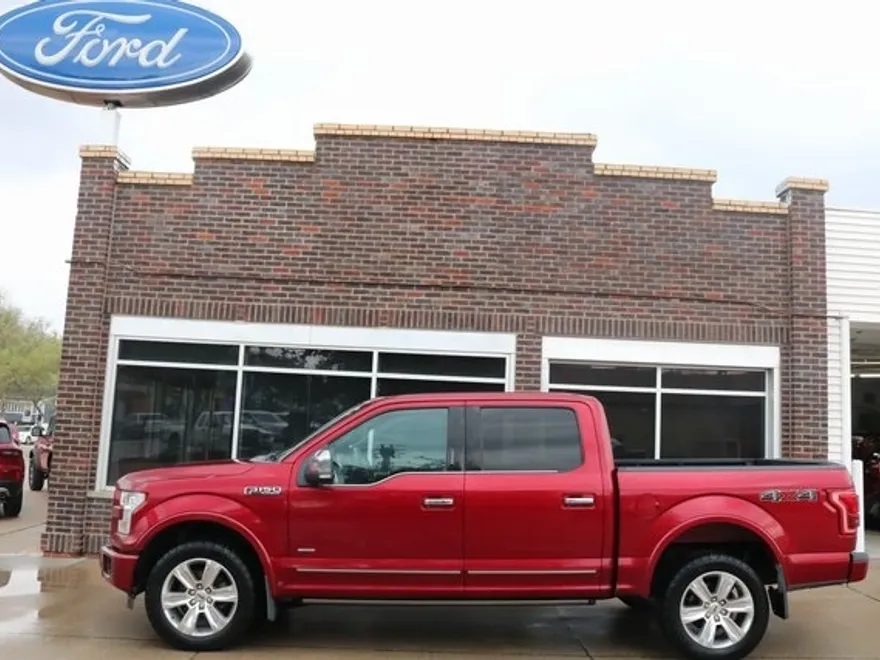 2015 Ford F-150 Platinum photo 1