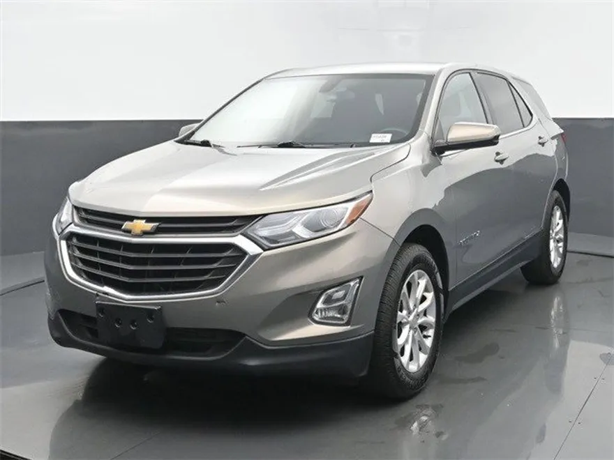 2018 Chevrolet Equinox LT photo 1