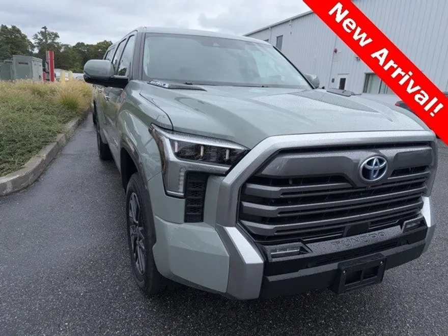 2024 Toyota Tundra Limited photo 1