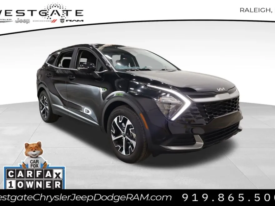 2023 Kia Sportage EX photo 1