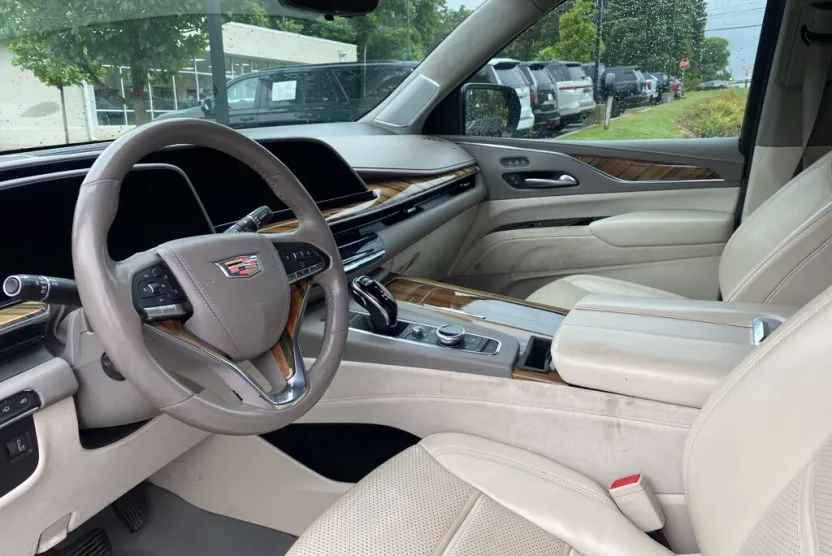 2021 Cadillac Escalade ESV Sport Platinum photo 1
