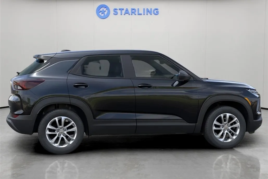 2026 Chevrolet Trailblazer LS photo 1