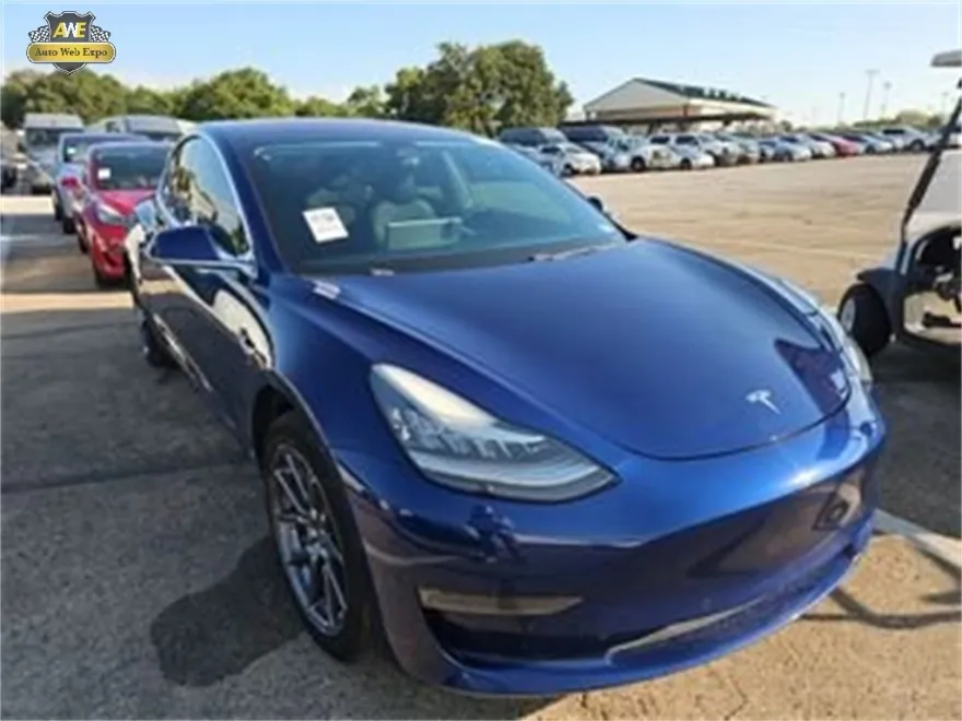 2018 Tesla Model 3 Long Range photo 1