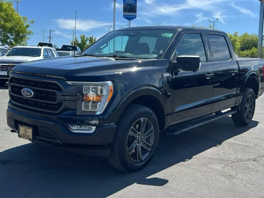 2022 Ford F-150 XL photo 1
