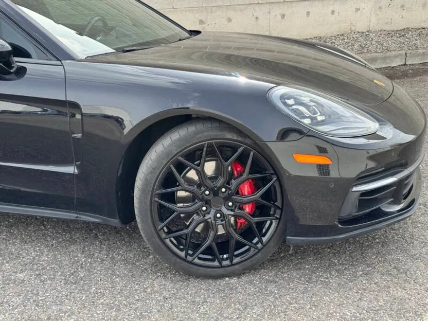 2017 Porsche Panamera 4S photo 1