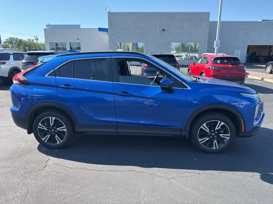 2024 Mitsubishi Eclipse Cross SE photo 1