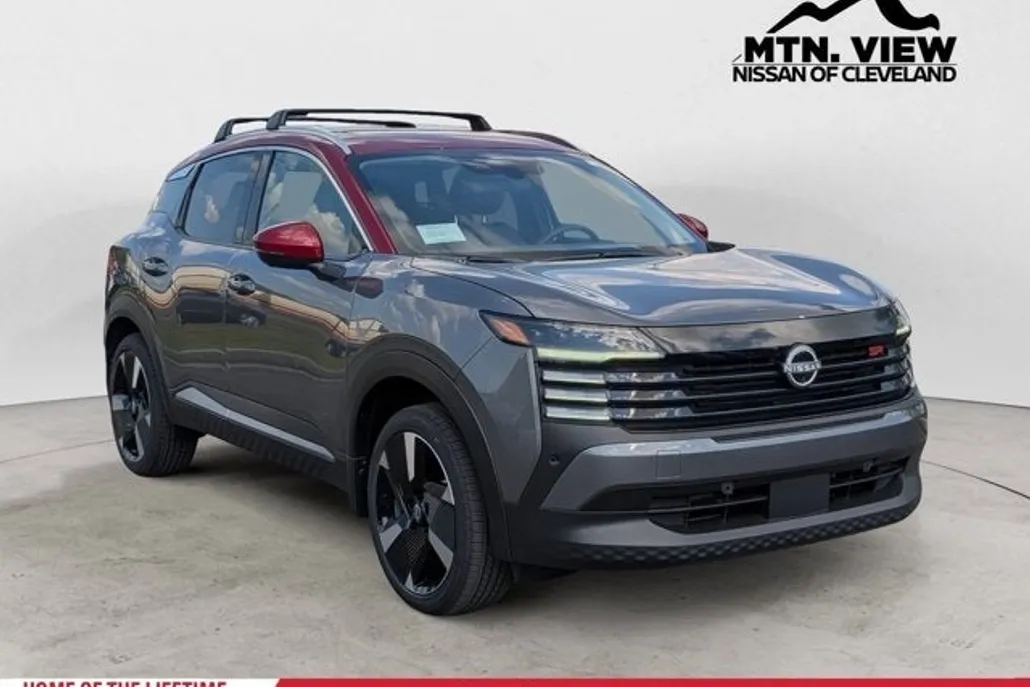 2026 Nissan Kicks SR photo 1