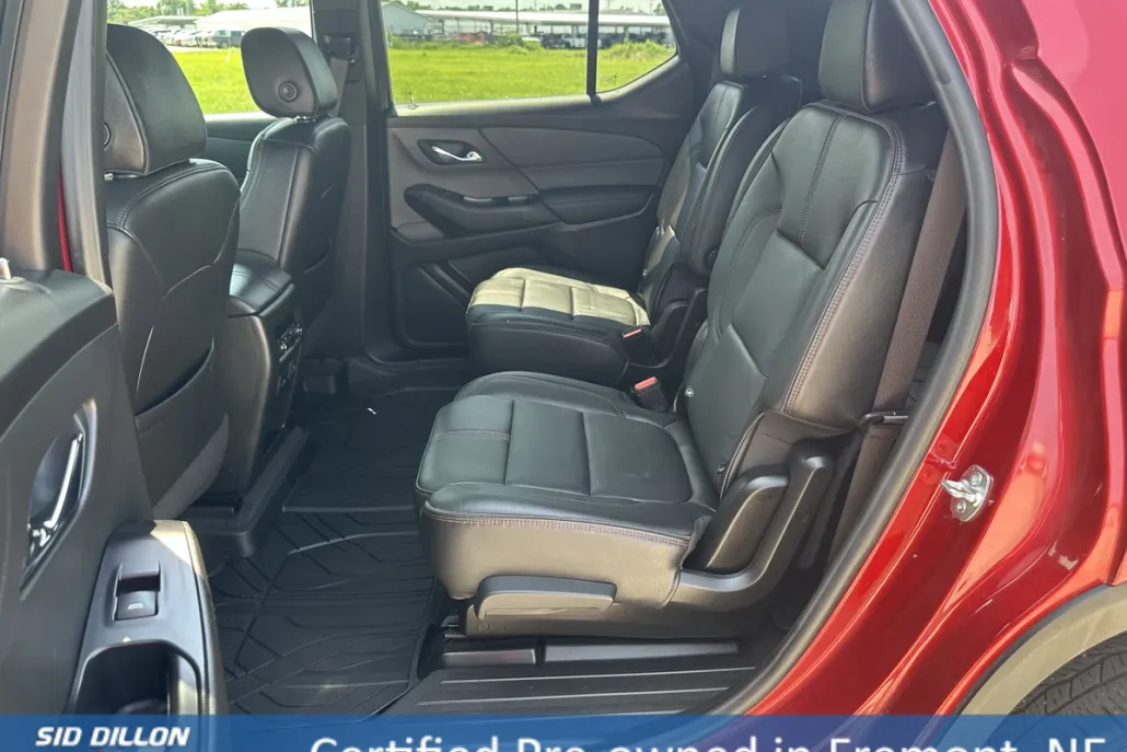 2023 Chevrolet Traverse RS photo 1