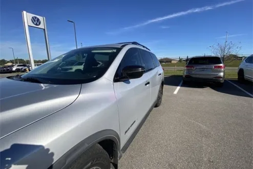 2020 Nissan Pathfinder SV photo 2