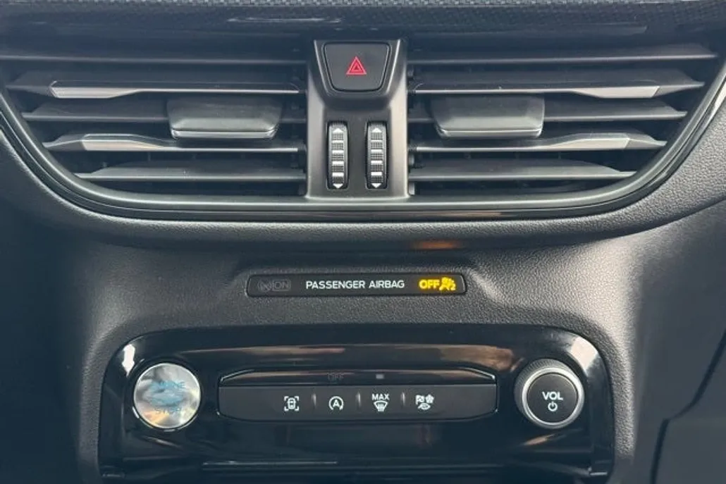 2023 Ford Escape ST-Line photo 1