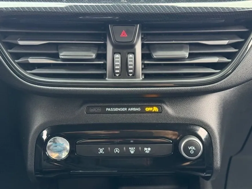 2023 Ford Escape ST-Line photo 1