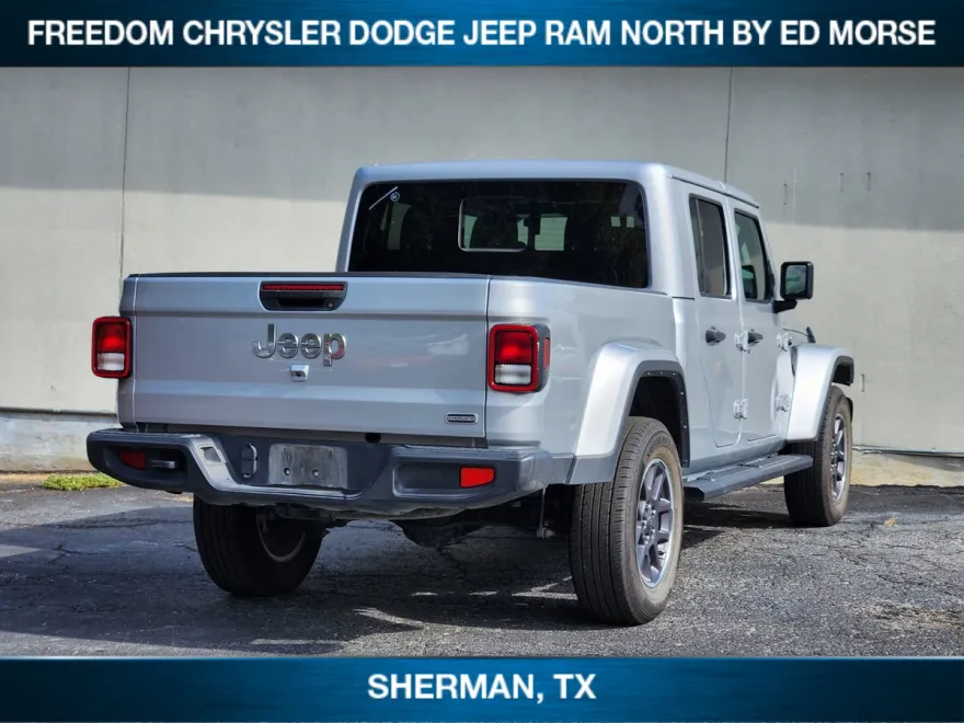 2023 Jeep Gladiator Overland photo 1