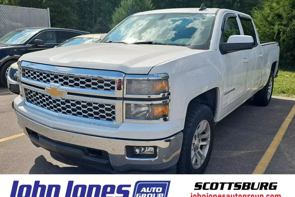 2015 Chevrolet Silverado 1500 LT photo 1