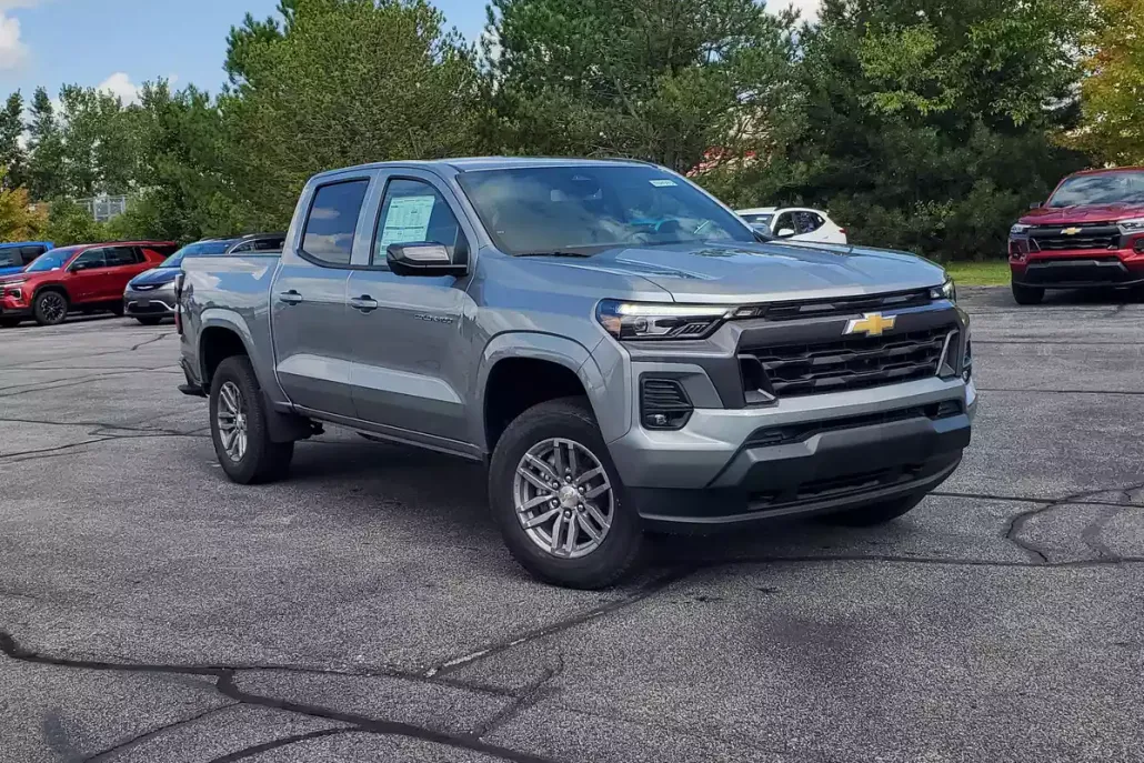 2026 Chevrolet Colorado LT photo 1