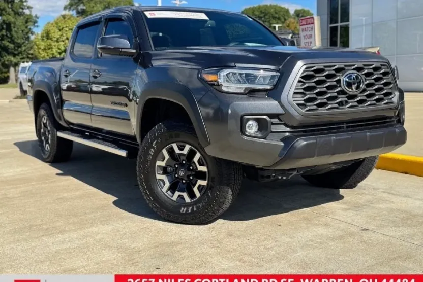 2023 Toyota Tacoma TRD V6 photo 1