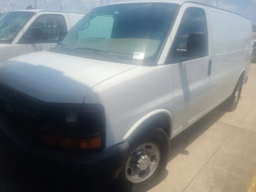 2015 Chevrolet Express 2500 Cargo Van photo 1