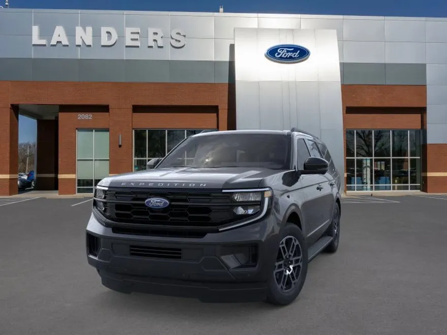 2025 Ford Expedition photo 1