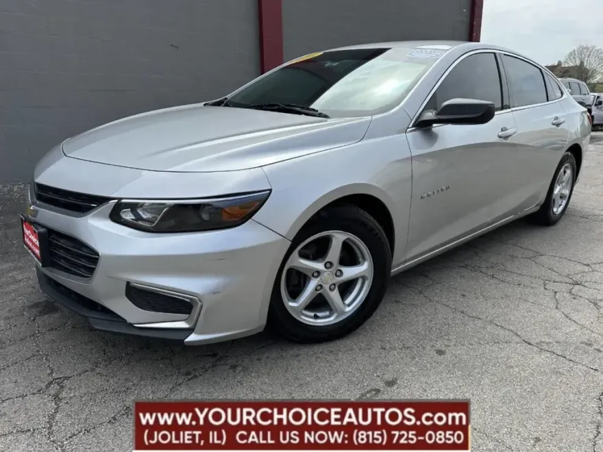 2016 Chevrolet Malibu LS photo 1