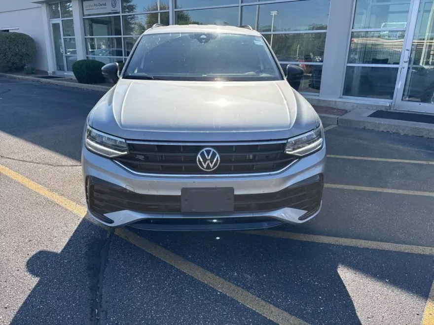 2022 Volkswagen Tiguan SE R-Line Black photo 1