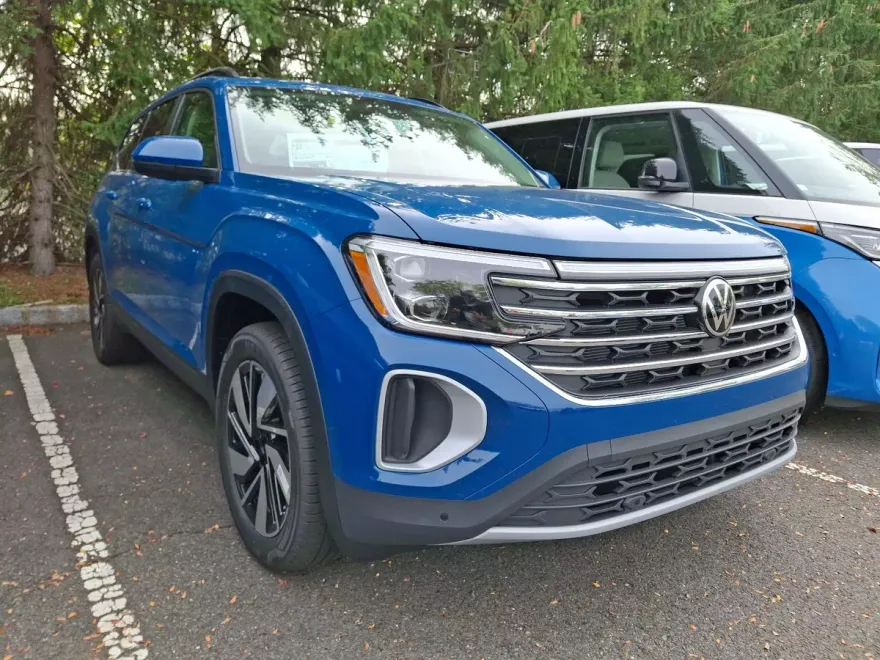 2026 Volkswagen Atlas SE Technology photo 1