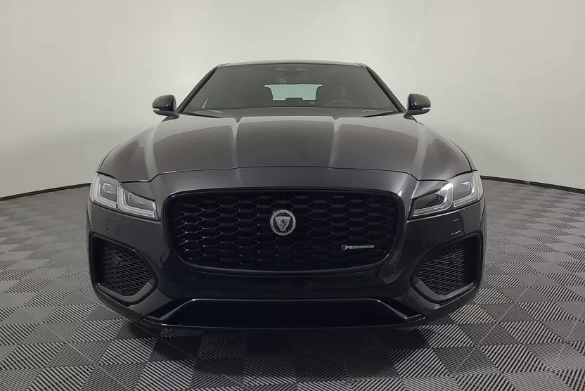 2024 Jaguar XF R-Dynamic SE photo 1