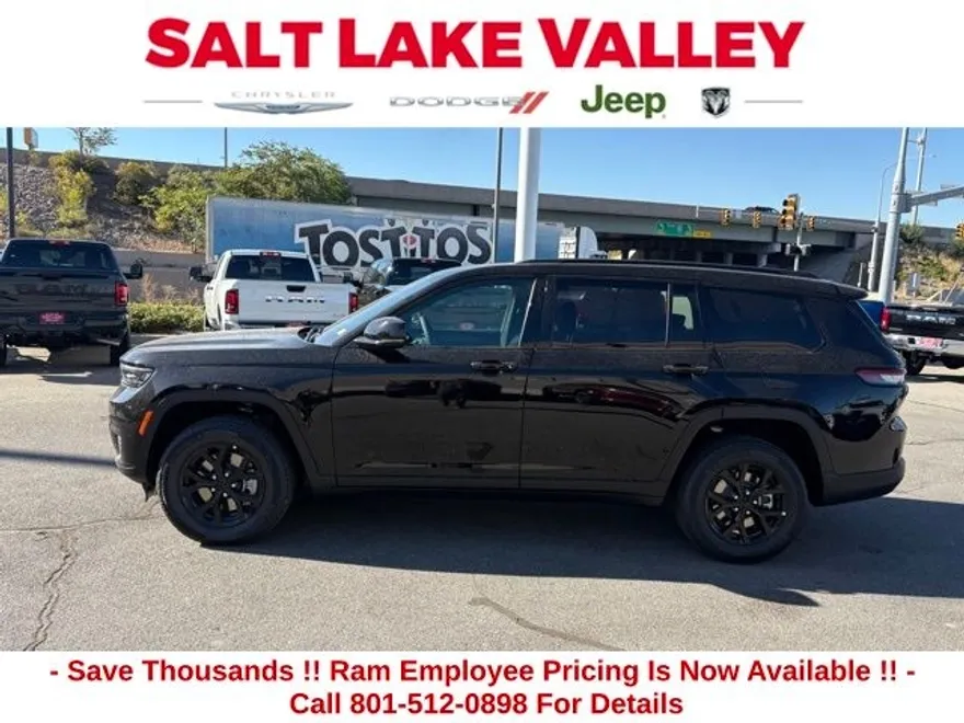 2025 Jeep Grand Cherokee Laredo Altitude photo 1