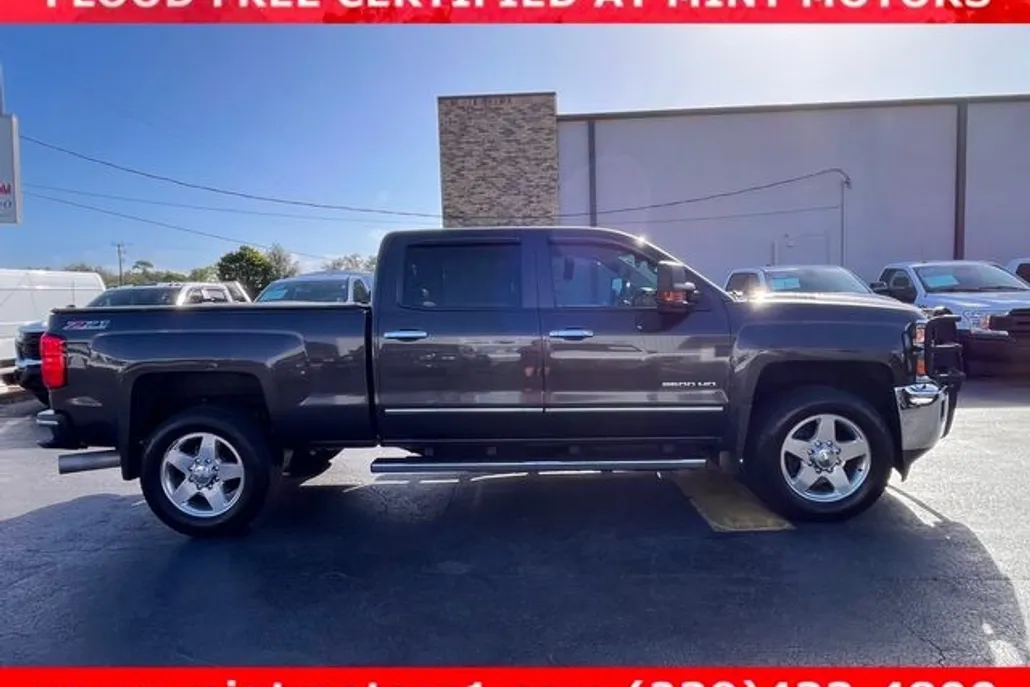 2015 Chevrolet Silverado 2500HD LTZ photo 1