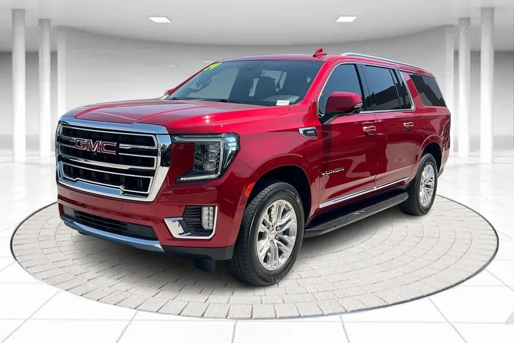 2024 Gmc Yukon XL SLT photo 1