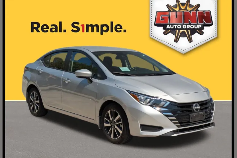 2024 Nissan Versa SV photo 1