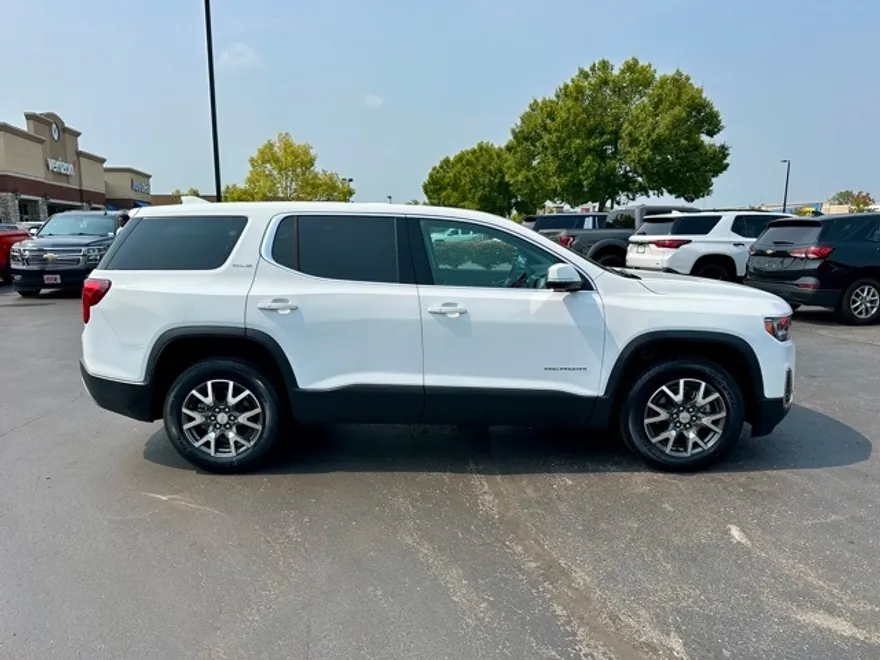 2023 Gmc Acadia SLE photo 1