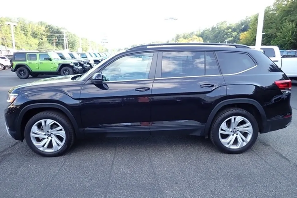 2022 Volkswagen Atlas SE Technology photo 1
