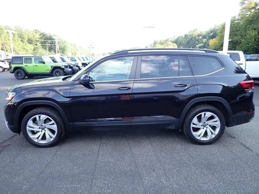 2022 Volkswagen Atlas SE Technology photo 1