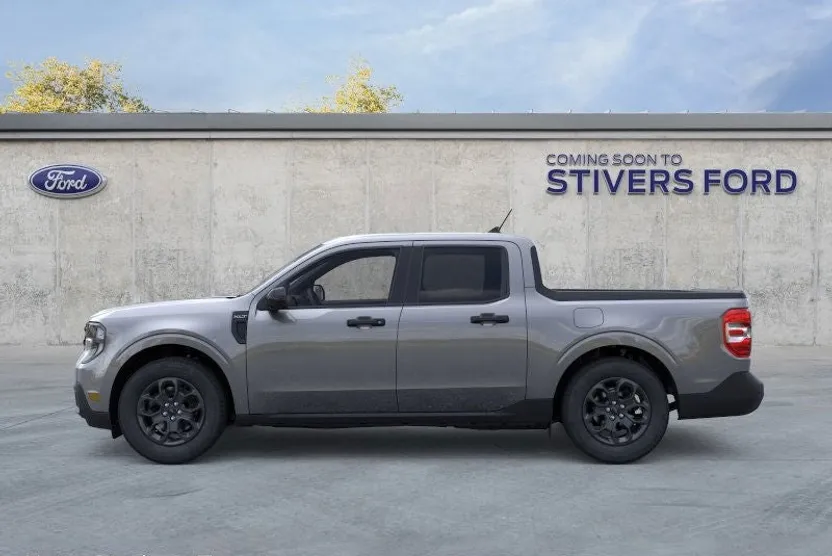 2025 Ford Maverick XLT photo 1