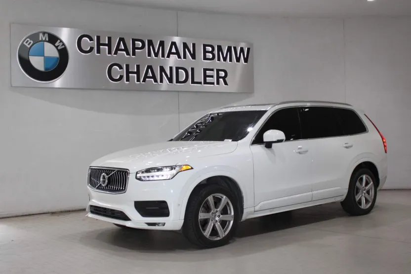 2020 Volvo XC90 T6 Momentum photo 1