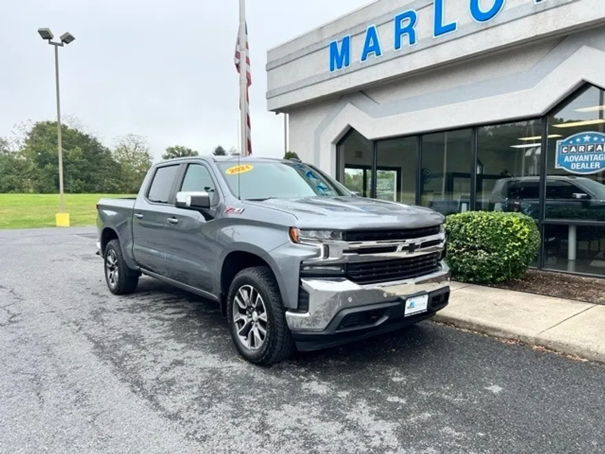 2021 Chevrolet Silverado 1500 LT photo 1
