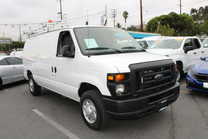2013 Ford E-150 photo 1