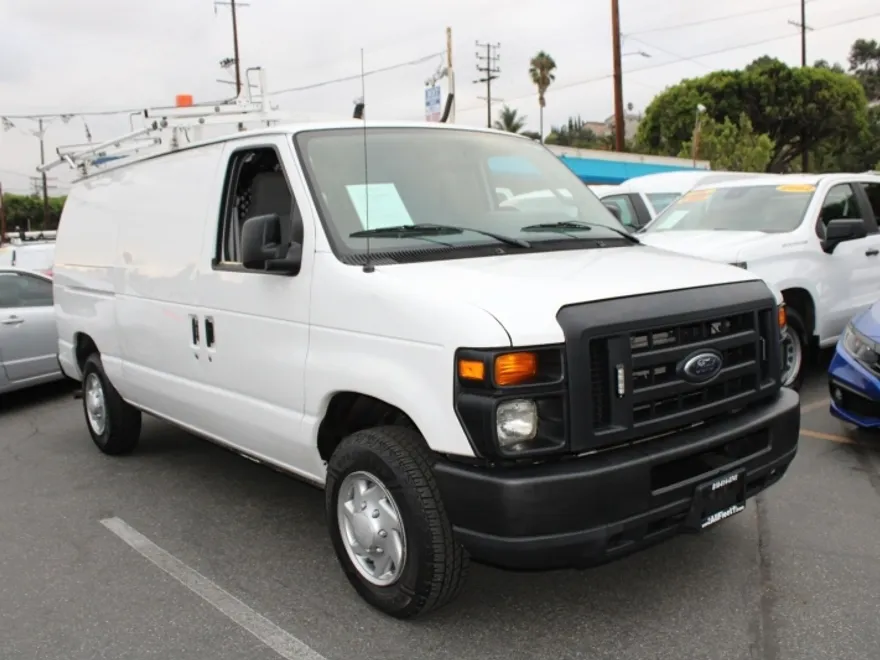 2013 Ford E-150 photo 1