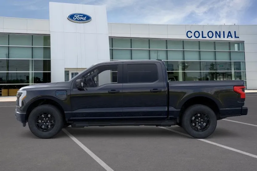 2025 Ford F-150 Lightning XLT photo 1