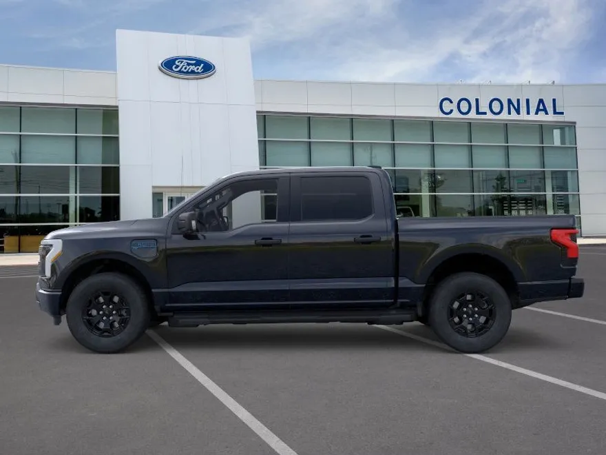 2025 Ford F-150 Lightning XLT photo 1