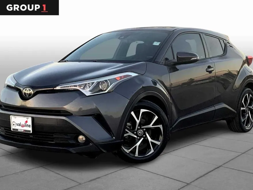 2018 Toyota C-HR XLE Premium photo 1