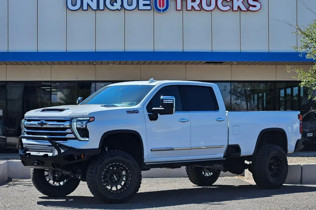 2024 Chevrolet Silverado 3500HD High Country photo 1