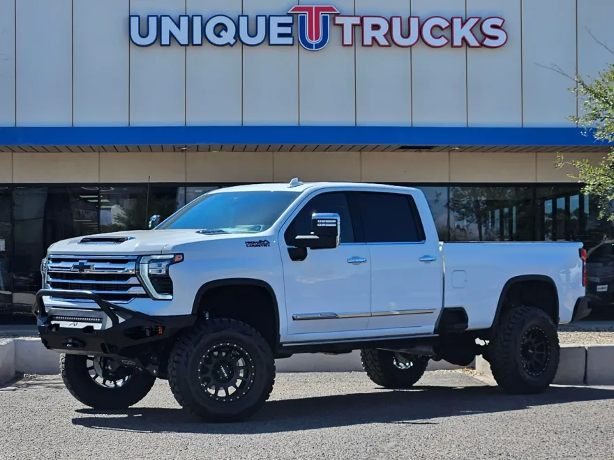 2024 Chevrolet Silverado 3500HD High Country photo 1