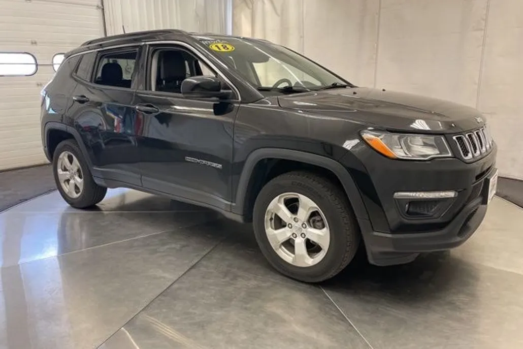 2018 Jeep Compass Latitude photo 1