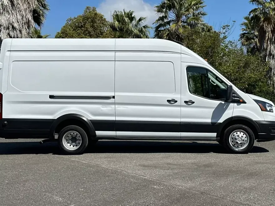 2022 Ford Transit Cargo Van photo 1