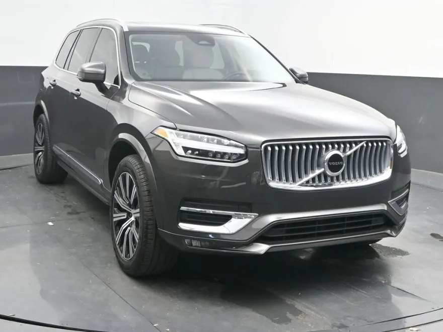 2024 Volvo XC90 B5 Core photo 1