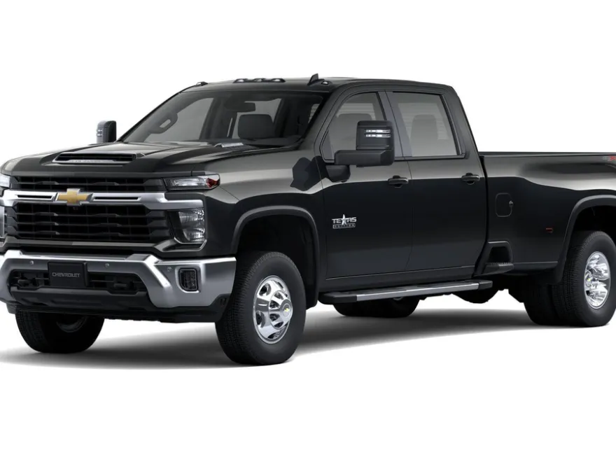 2026 Chevrolet Silverado 3500HD LT photo 1