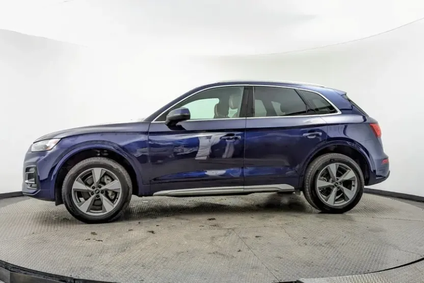 2023 Audi Q5 Premium photo 1